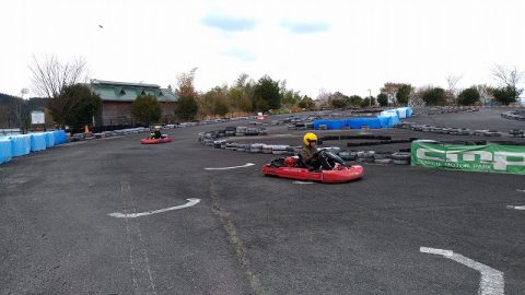 ｇｗにゴーカート体験はいかが カウベルモーターパーク お還りなさい天瀬